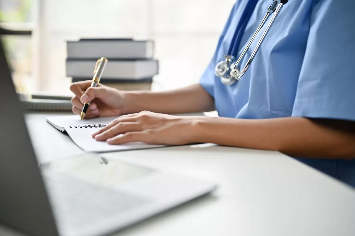Justificante médico: ¿Cómo justifico faltar al trabajo por enfermedad?